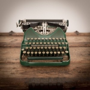 green-typewriter-300x300